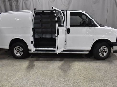 Used 2024 GMC Savana 2500 w/ Driver Convenience Package image 3
