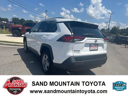 Used 2025 Toyota RAV4 XLE FWD image 5