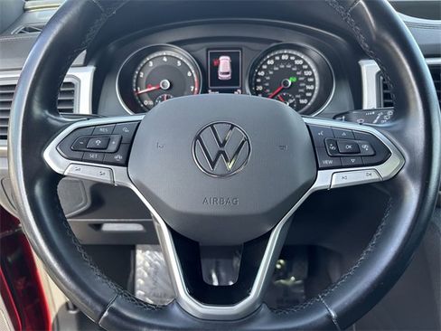 Used 2020 Volkswagen Atlas Cross Sport SE w/ Panoramic Sunroof Package image 22