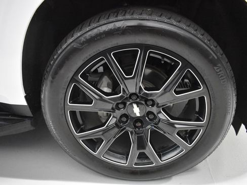 Used 2021 Chevrolet Tahoe Premier w/ Premium Package AWD/4WD image 10