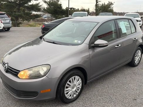 Used 2010 Volkswagen Golf 4-Door image 21