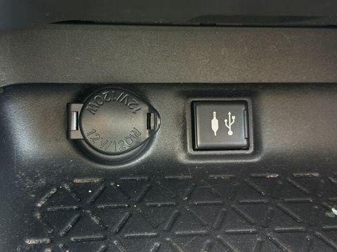 Certified 2019 Toyota RAV4 XLE FWD image 20