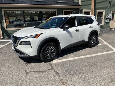 Used 2022 Nissan Rogue S AWD/4WD image 3