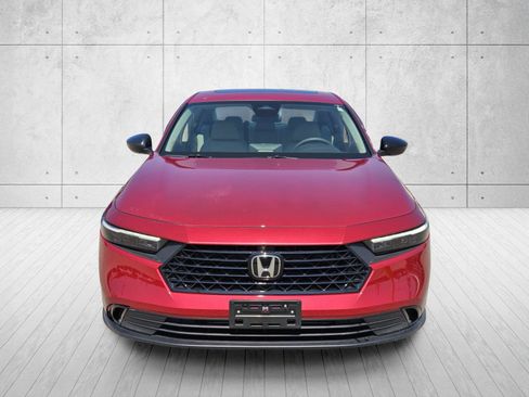 Used 2025 Honda Accord SE image 2