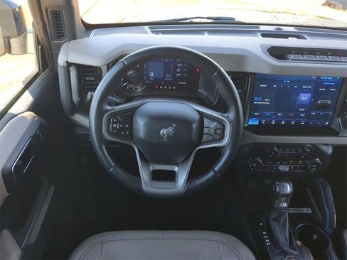 Used 2021 Ford Bronco Wildtrak image 17