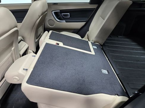 Used 2019 Land Rover Discovery Sport HSE image 35