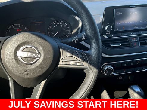 Used 2024 Nissan Altima 2.5 S FWD image 16
