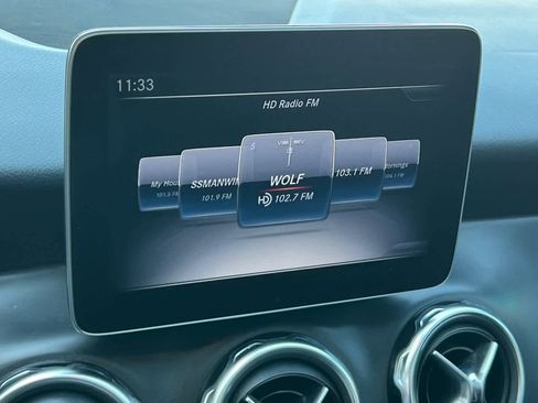 Used 2019 Mercedes-Benz GLA 250 4MATIC image 19