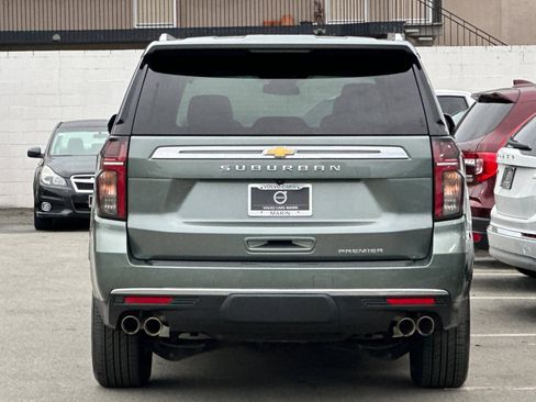 Used 2023 Chevrolet Suburban Premier image 7