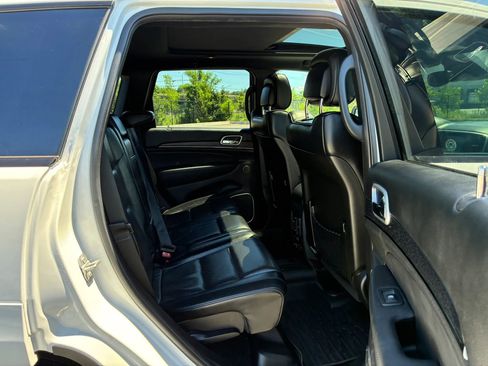 Used 2018 Jeep Grand Cherokee High Altitude AWD/4WD image 16
