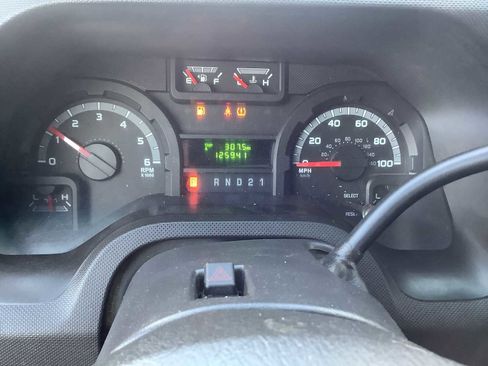 Used 2014 Ford E-250 and Econoline 250 Commercial image 18