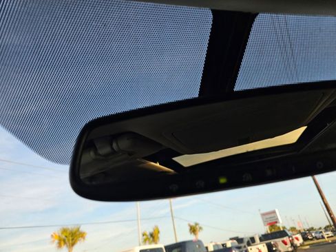 Used 2018 Nissan Murano SL w/ Moonroof Package image 26