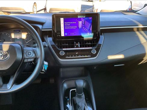 Used 2025 Toyota Corolla LE image 6