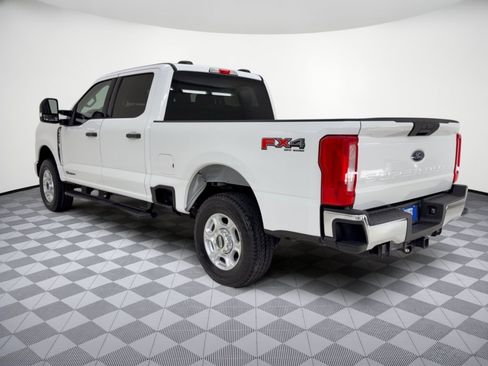 Used 2025 Ford F250 XLT w/ FX4 Off-Road Package AWD/4WD image 3