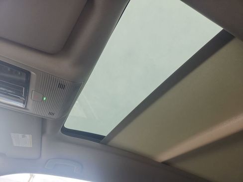 New 2026 Volkswagen Atlas SE image 19