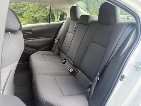 Used 2022 Toyota Corolla LE FWD image 28