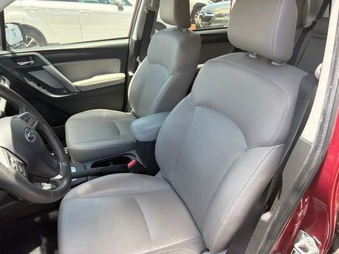 Used 2015 Subaru Forester 2.5i Limited AWD/4WD image 5