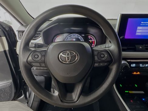 Used 2025 Toyota RAV4 XLE w/ Convenience Package FWD image 18