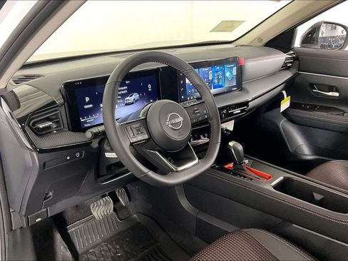 New 2026 Nissan Kicks SR w/ SR Premium Package image 8