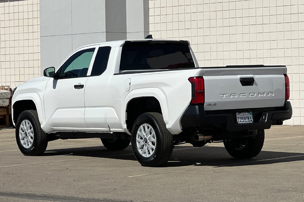 Certified 2026 Toyota Tacoma SR w/ SR Upgrade Package AWD/4WD image 7