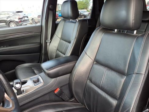 Used 2015 Jeep Grand Cherokee Limited AWD/4WD image 9