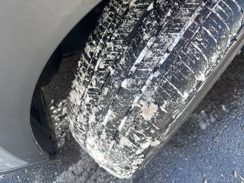 Used 2025 Toyota Grand Highlander XLE image 9