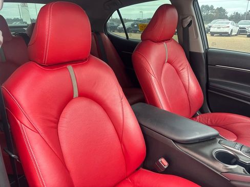 Used 2023 Toyota Camry SE w/ Convenience Package image 15