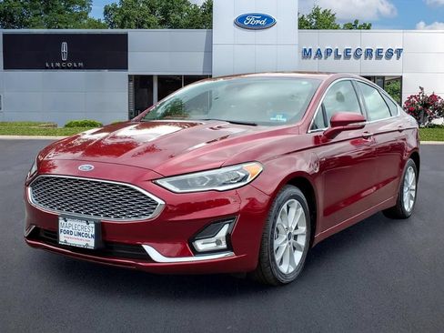 Used 2019 Ford Fusion Energi Titanium FWD image 2