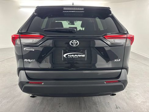 Used 2022 Toyota RAV4 XLE Premium FWD image 6