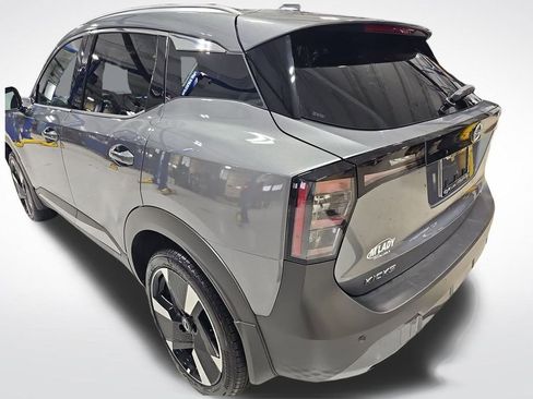 Used 2025 Nissan Kicks SR image 23