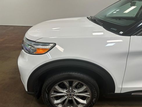 Used 2022 Ford Explorer XLT image 51