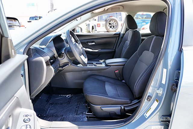 Used 2024 Nissan Sentra SV FWD image 21