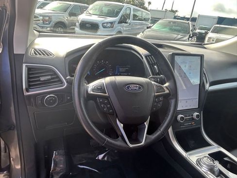 Used 2023 Ford Edge SEL image 32