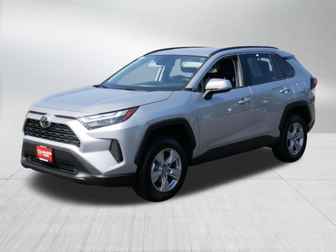 Certified 2025 Toyota RAV4 XLE AWD/4WD image 3