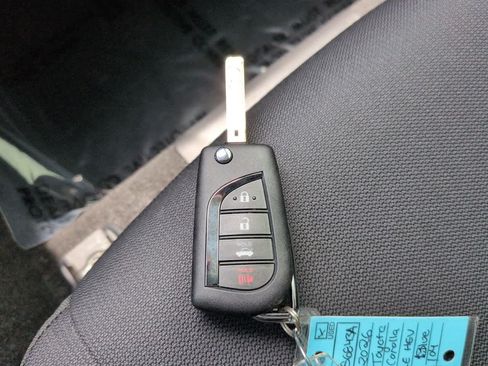 Certified 2025 Toyota Corolla LE FWD image 25