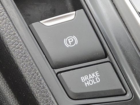 Used 2018 Honda CR-V LX image 32