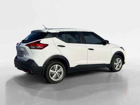 Used 2020 Nissan Kicks S image 5