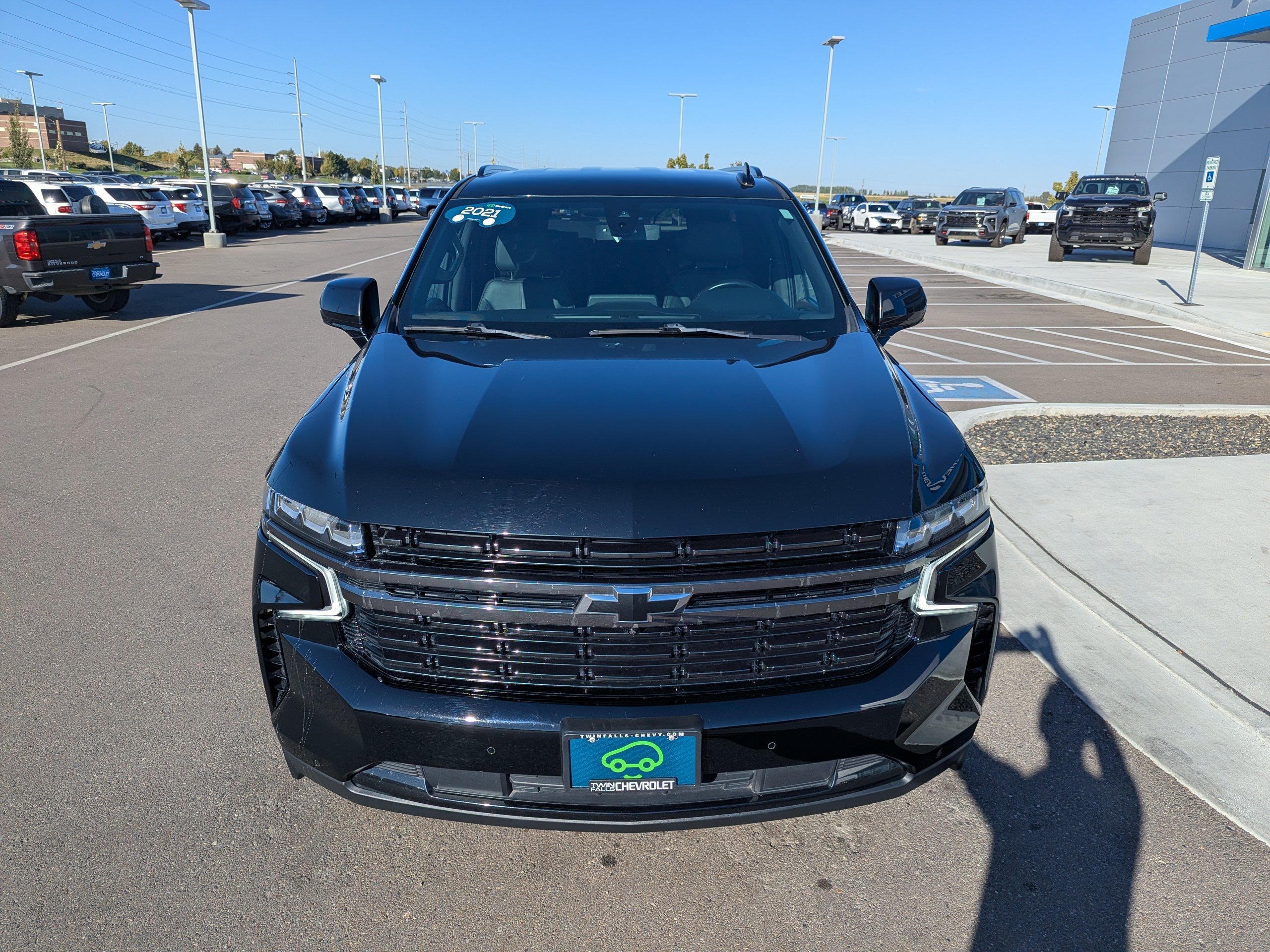 Certified 2021 Chevrolet Tahoe RST w/ Luxury Package AWD/4WD image 5