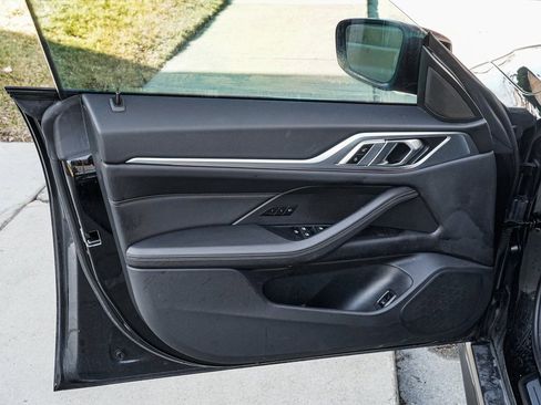 Used 2023 BMW i4 eDrive35 w/ Premium Package image 9