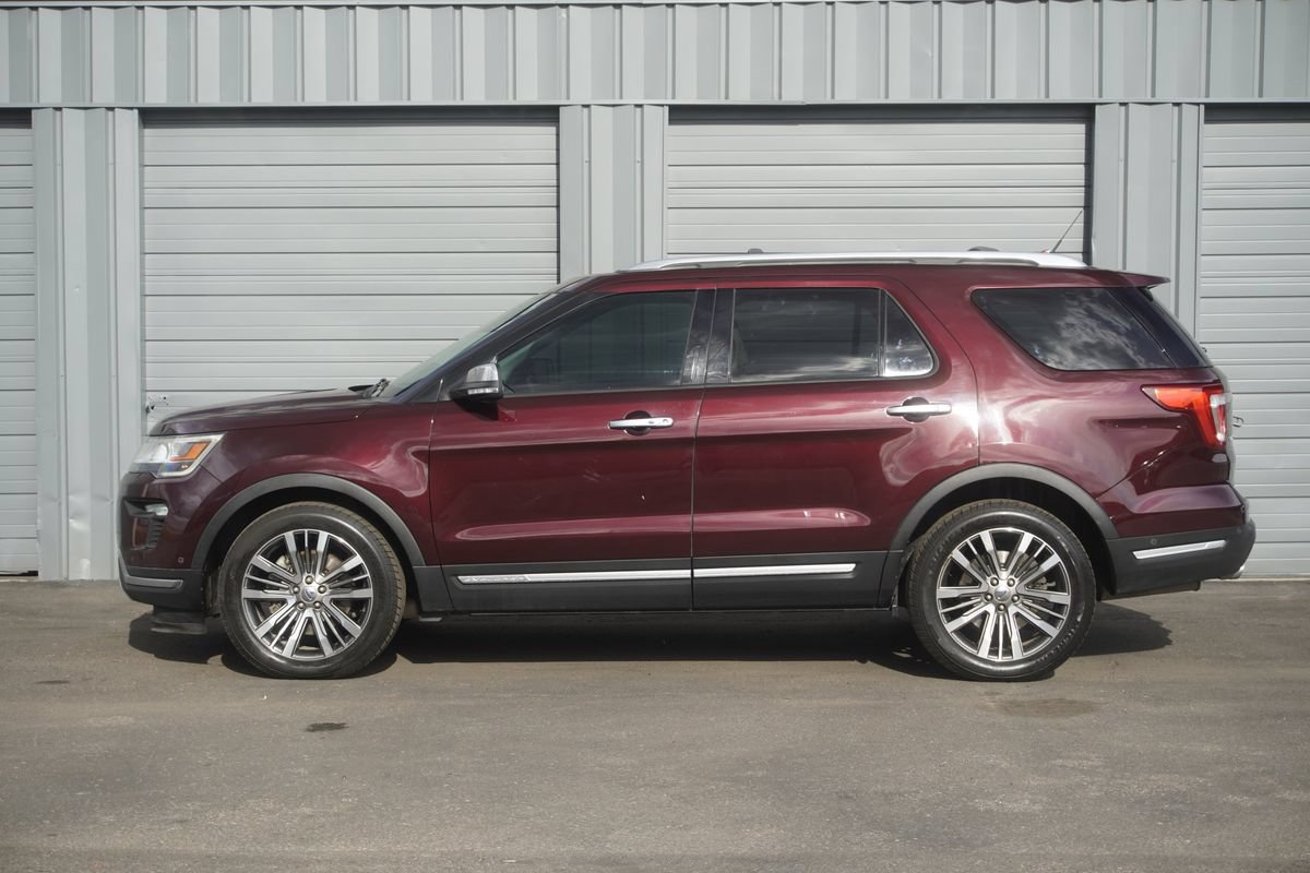 Used 2018 Ford Explorer Platinum AWD/4WD image 2
