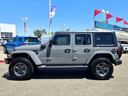 Used 2021 Jeep Wrangler Unlimited Sahara w/ Cold Weather Group AWD/4WD image 8