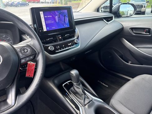 Used 2025 Toyota Corolla LE FWD image 15