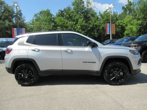 New 2026 Jeep Compass Latitude AWD/4WD image 2