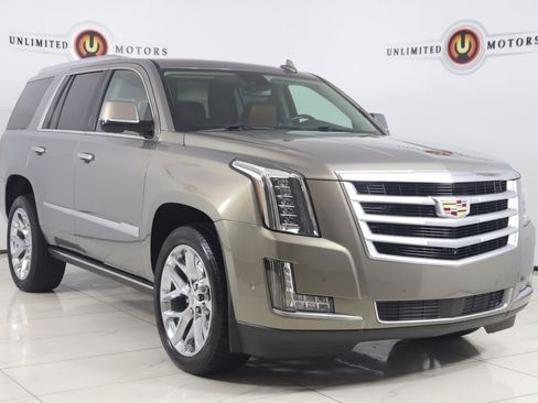 Used 2019 Cadillac Escalade Premium Luxury AWD/4WD image 23