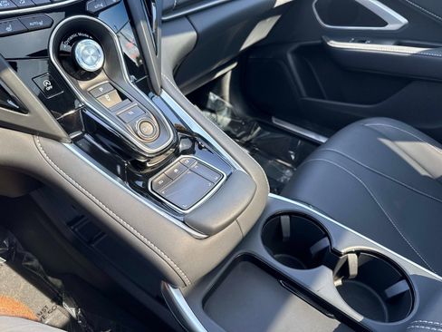 Certified 2025 Acura RDX SH-AWD image 24