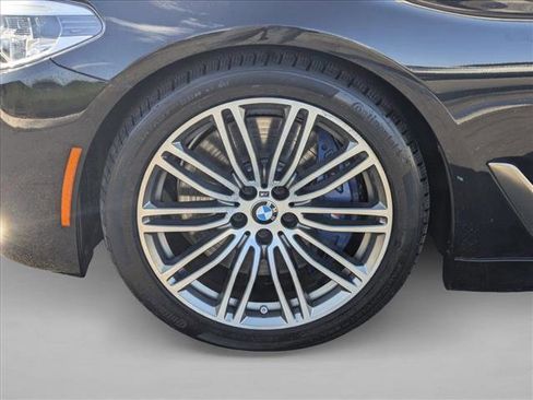 Used 2018 BMW M550i xDrive image 22