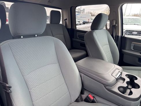 Used 2019 RAM 1500 Classic SLT image 35