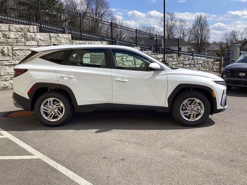 New 2026 Hyundai Tucson SE image 9