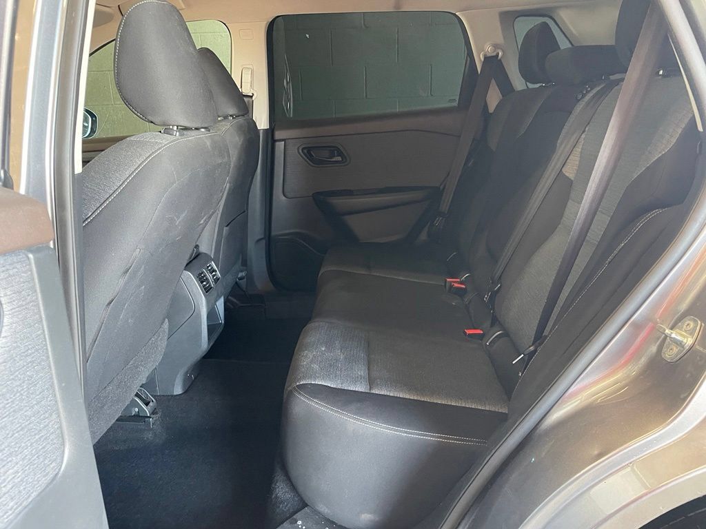 Used 2021 Nissan Rogue S FWD image 16