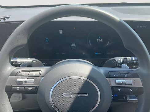Used 2024 Hyundai Kona SE FWD image 25